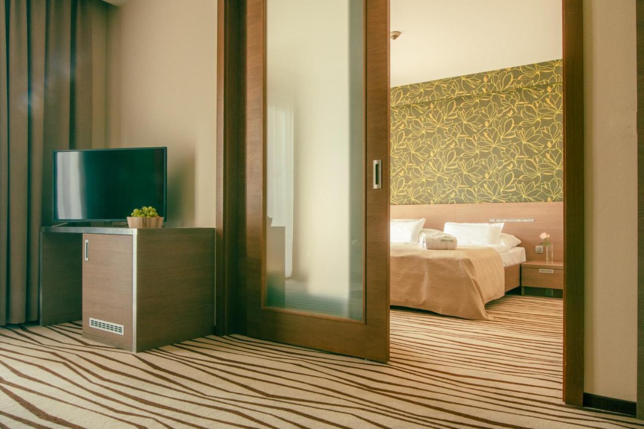 Hotel Ponteo - Activity Park บราติสลาวา ภายนอก รูปภาพ